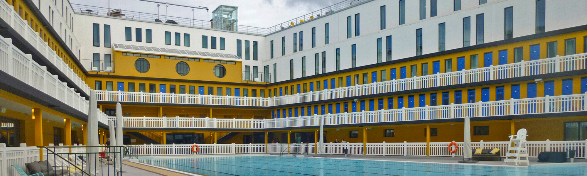 Signalétique générale marcal de l’hôtel et la Piscine Molitor à Paris